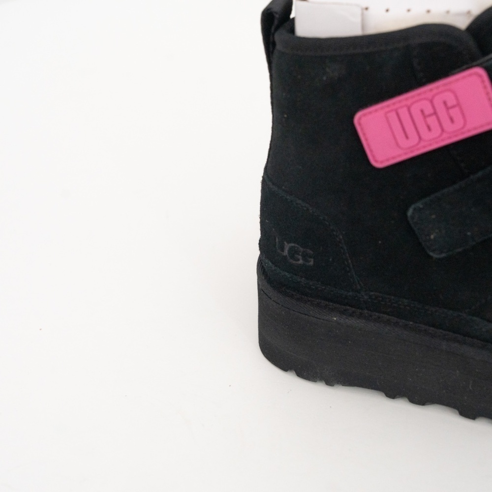UGG Girl. Neumel Platform Boots. - Picture 9 of 15